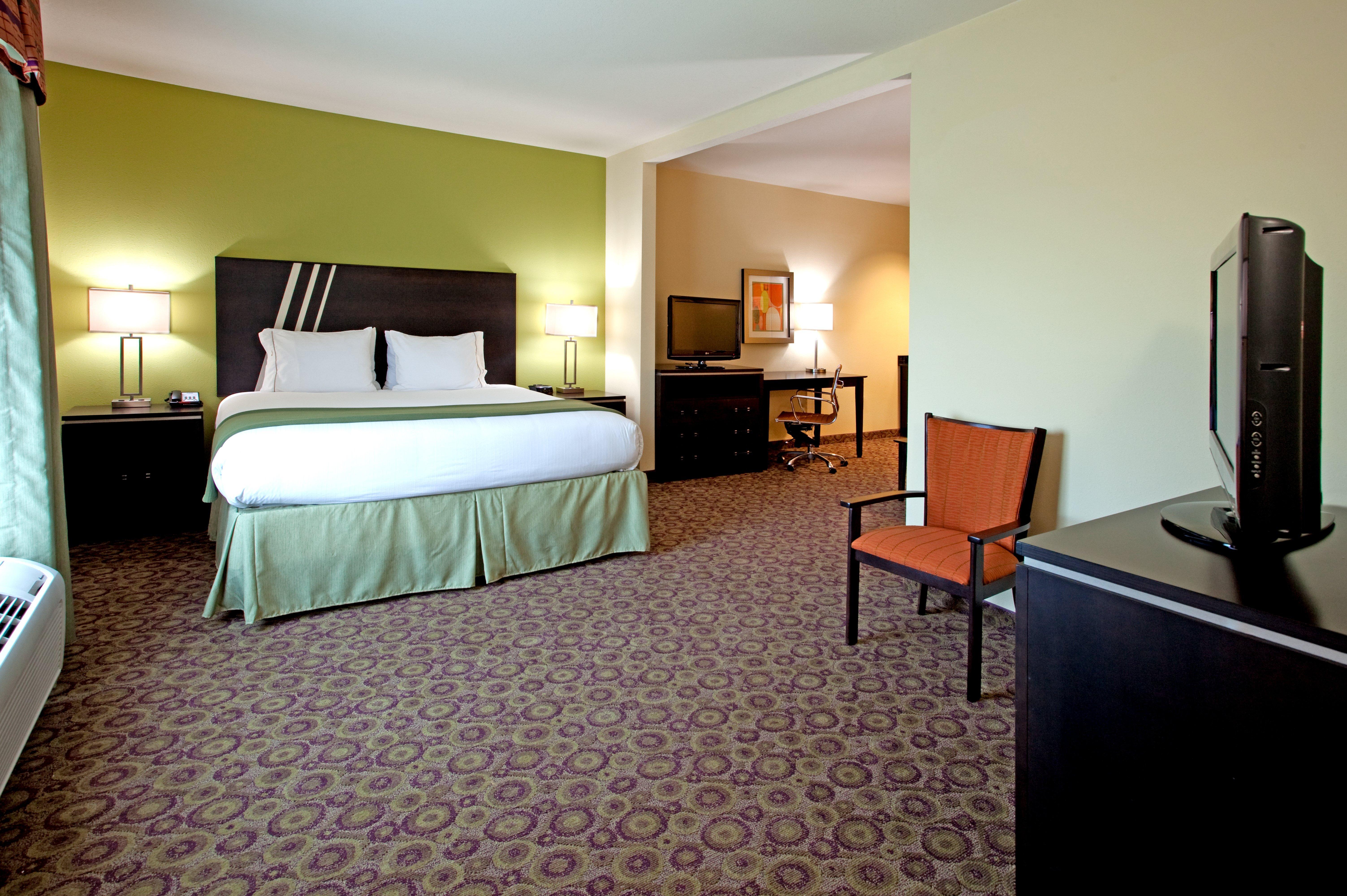 Holiday Inn Express Hotel & Suites Clemson - University Area By Ihg Exterior photo