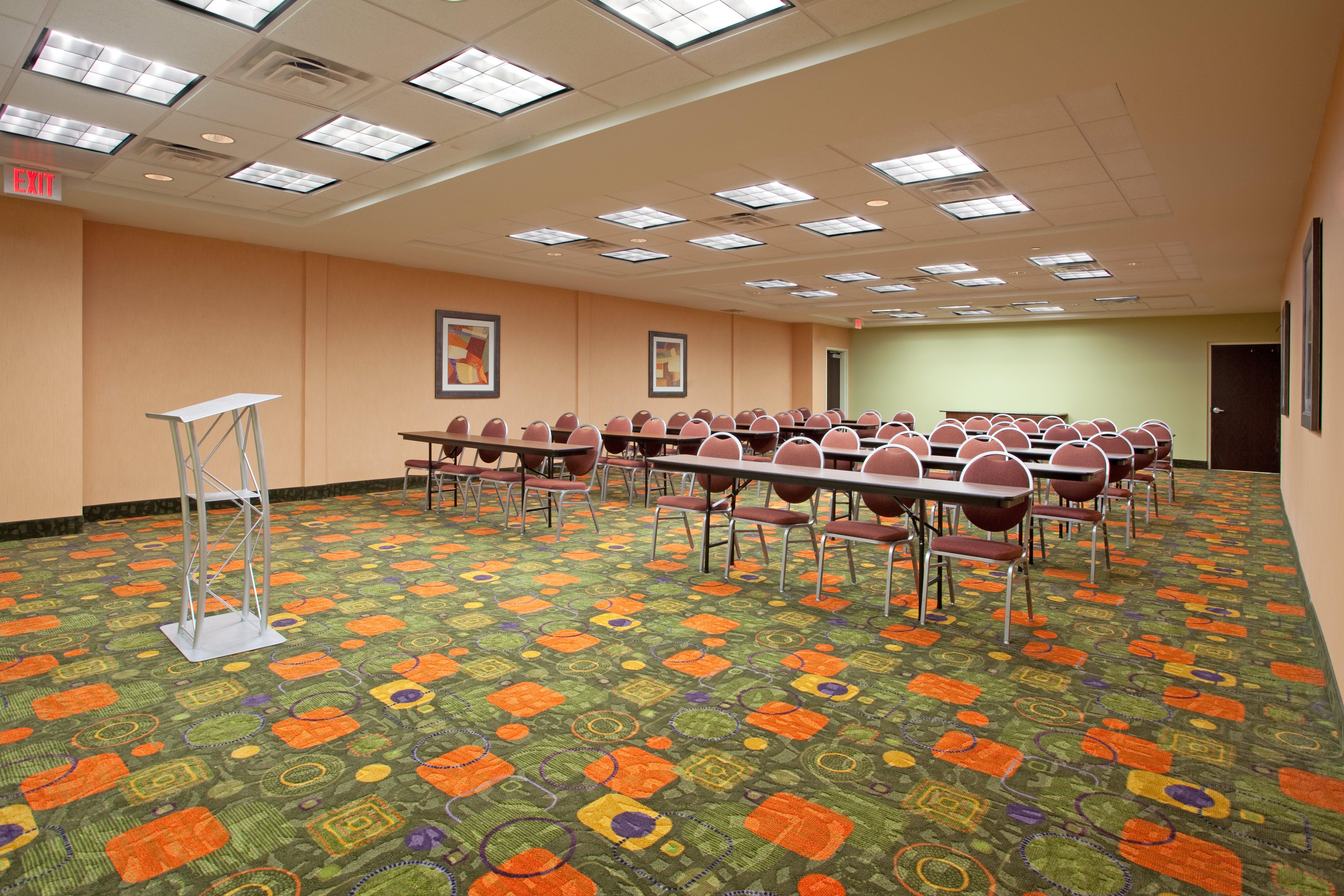 Holiday Inn Express Hotel & Suites Clemson - University Area By Ihg Exterior photo
