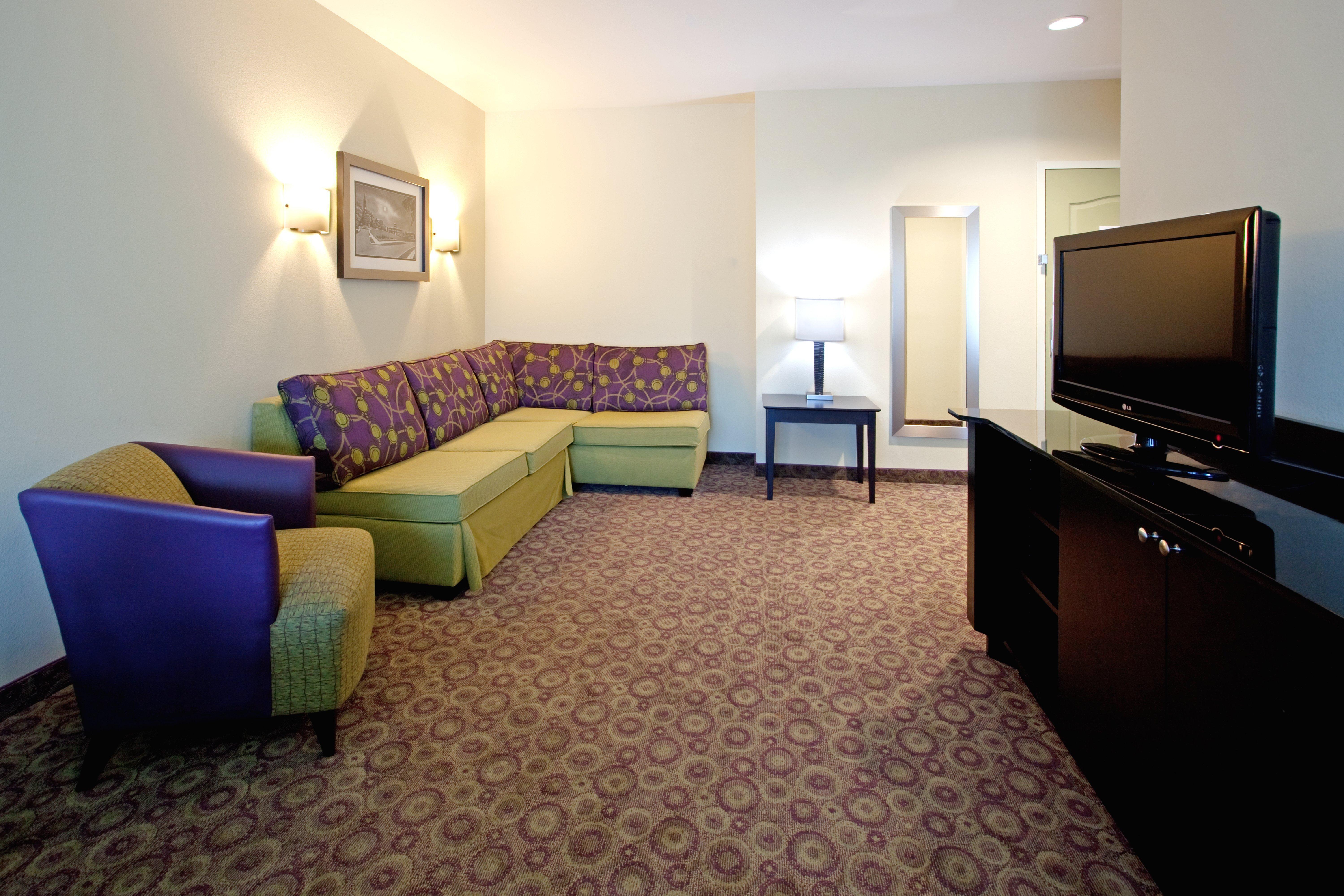 Holiday Inn Express Hotel & Suites Clemson - University Area By Ihg Exterior photo
