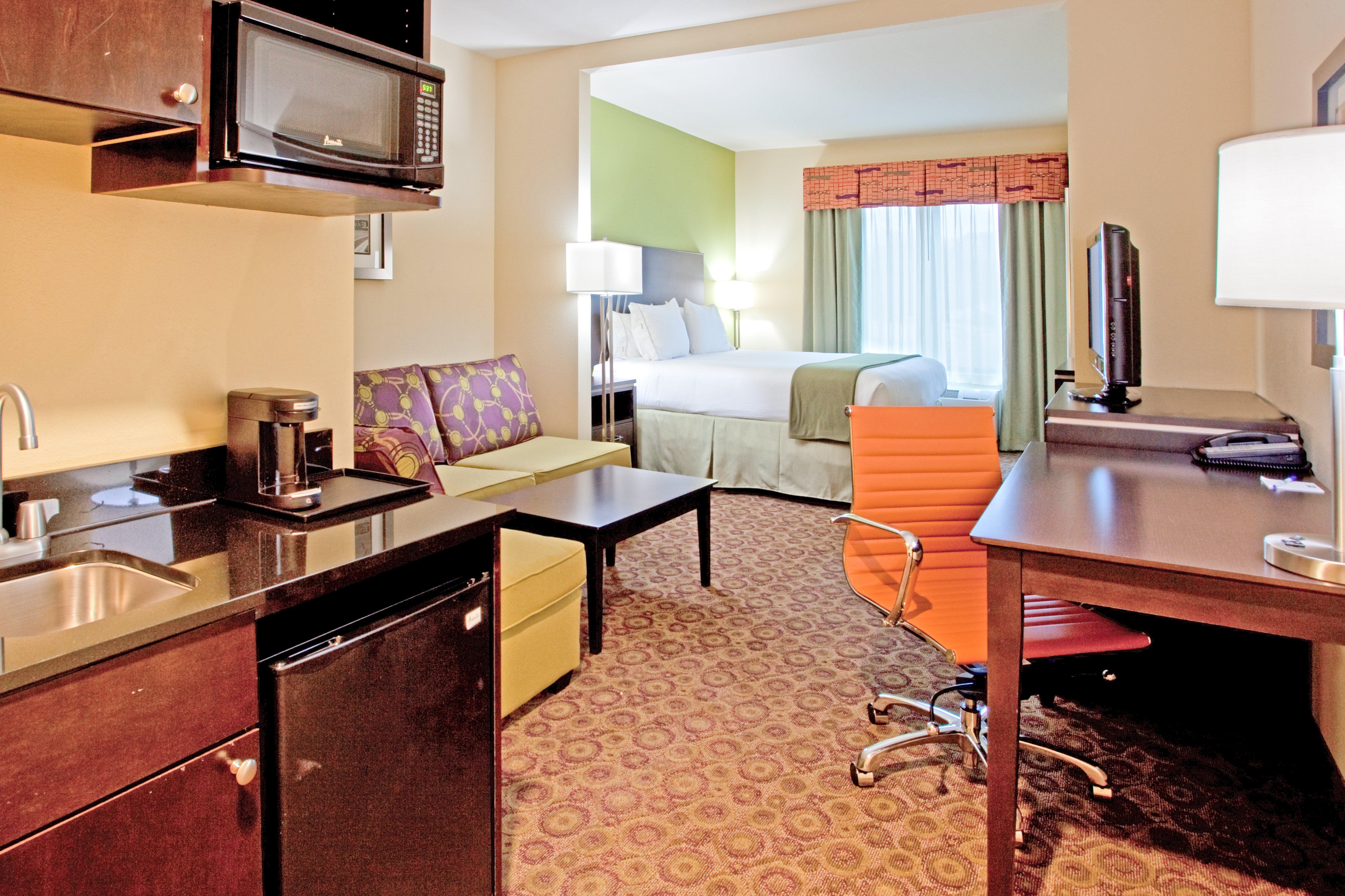 Holiday Inn Express Hotel & Suites Clemson - University Area By Ihg Exterior photo