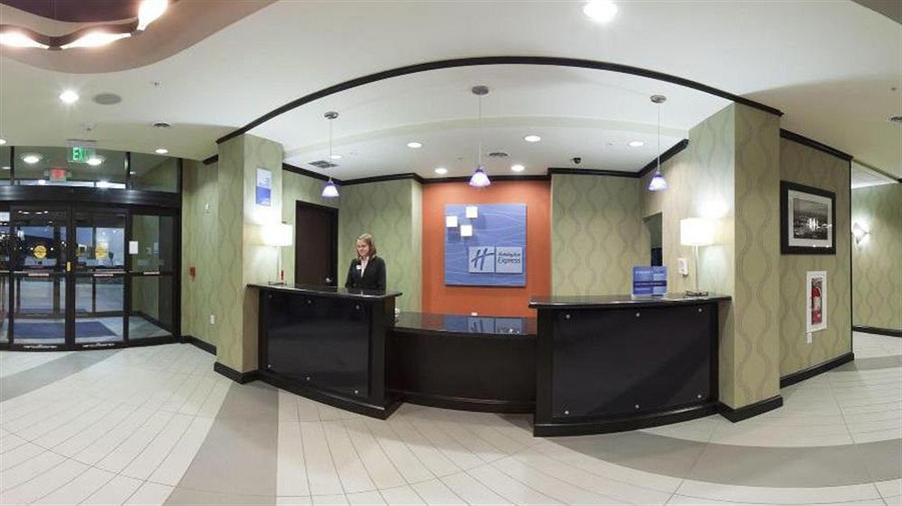 Holiday Inn Express Hotel & Suites Clemson - University Area By Ihg Exterior photo